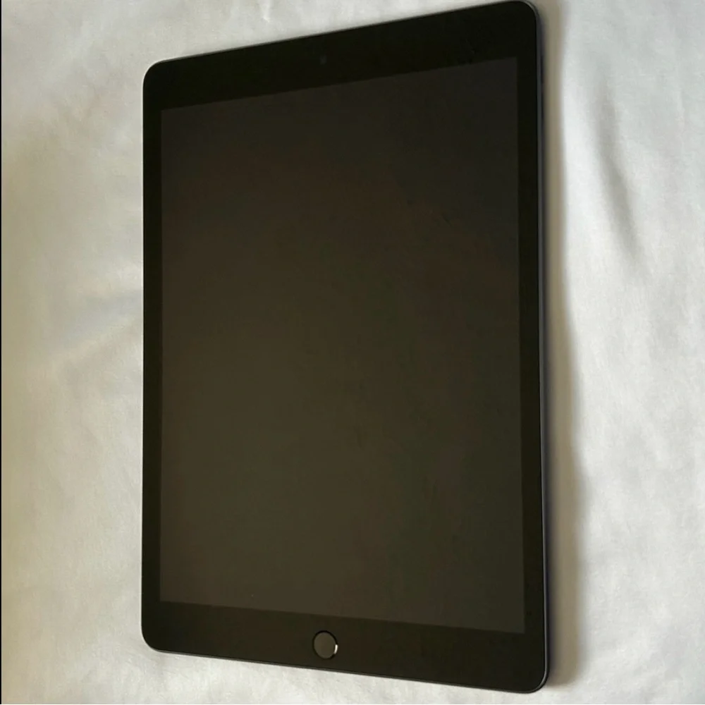 Apple 2021 10.2” 256 GB WI-FI 9TH Gen Ipad Lot